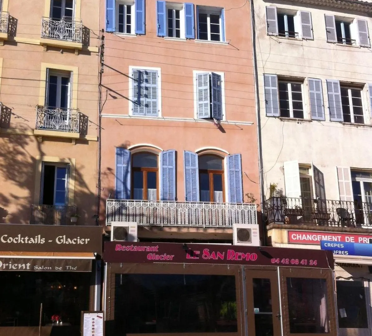 Spacious 2-Bed Apartment With Direct Port View, Free Parking La Ciotat
